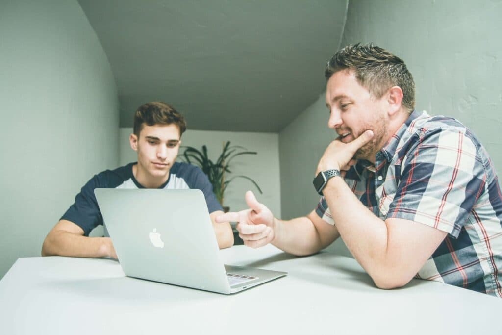 AI Tools for Marketing: Enhancing Collaboration and Strategy Optimization with AI