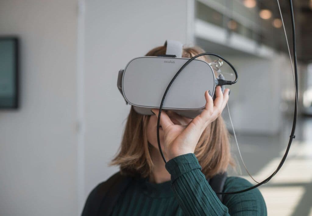 AI Tools for Marketing: Enhancing Customer Engagement Through Immersive VR Experiences