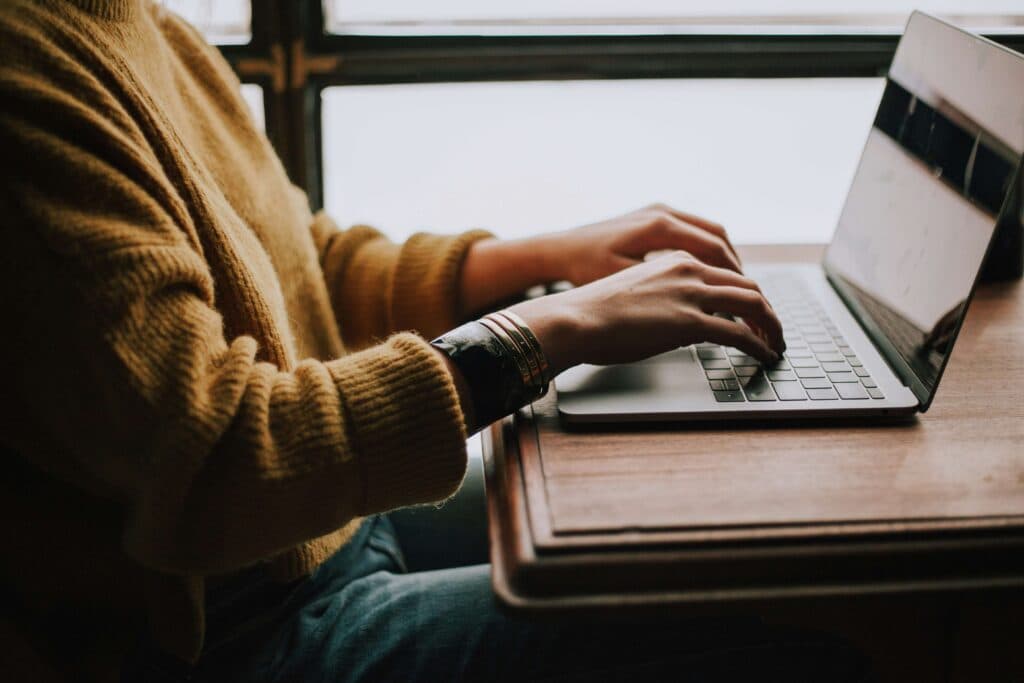 Maximizing Efficiency with AI Tools for Marketing